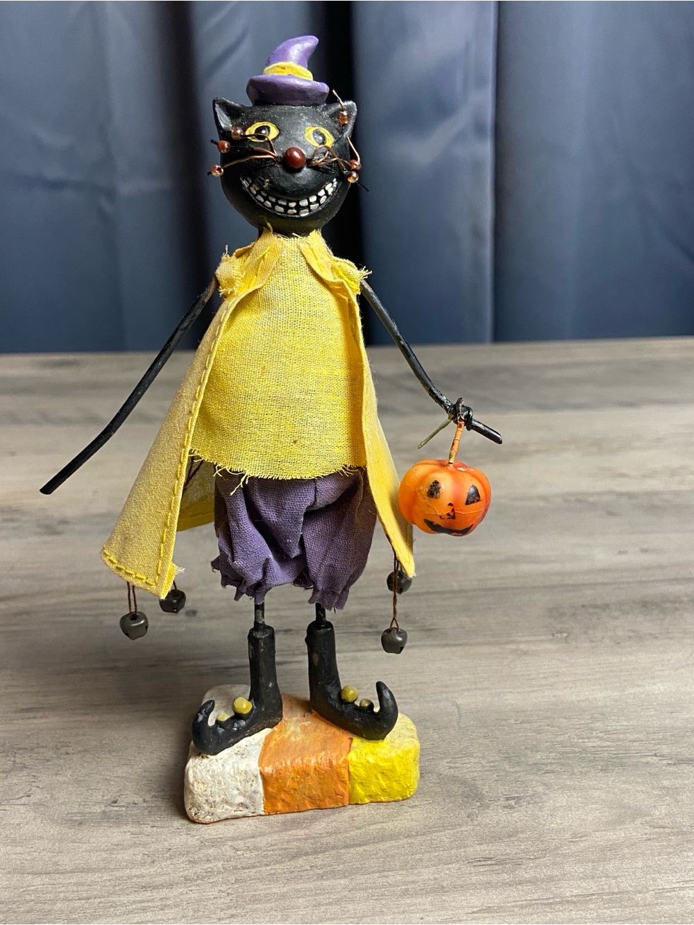 vtg Black Cat Trick Treat Halloween Folk Art Figurine